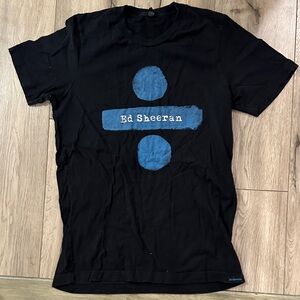Ed Sheeran divide tour concert shirt small